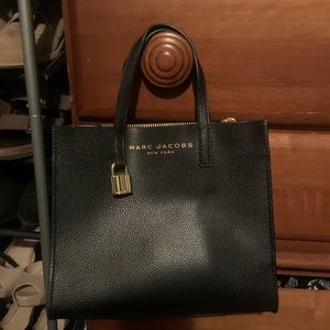 Marc Jacobs black crossbody LIKE NEW